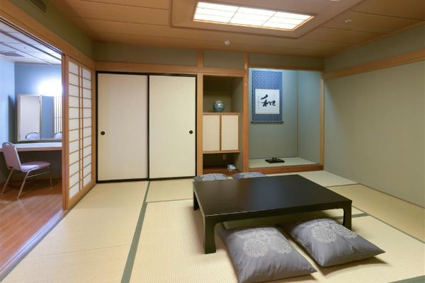 TSUBAMESANJO WASHINGTON HOTEL (Tsubame-shi)